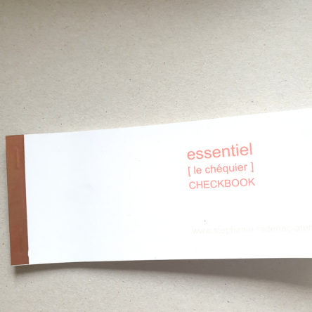essential / checkbook